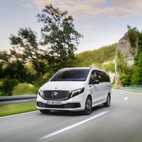 La furgoneta eléctrica Mercedes-Benz EQV llega con ocho plazas, 357 km de autonomía y un precio desde 78.885 euros