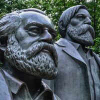 Estas son las teorías económicas imperantes en el mundo