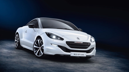 Peugeot RCZ GT Line: al coupé francés todavía le queda vida por delante, con más equipamiento