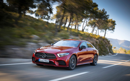 Manejamos el Mercedes-Benz CLS 450, el coupé de cuatro puertas que inventó el segmento