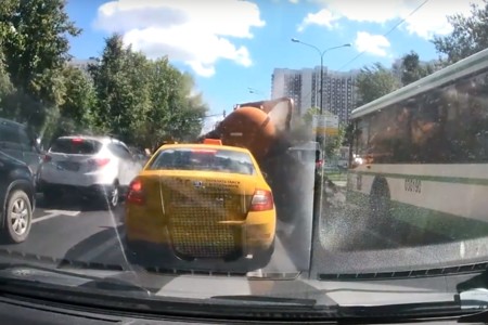 Y ahora, un día de mierda (literalmente) cuando explota a tu lado un camión de desatrancos