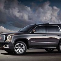 Un GMC Yukon mata al ladrón que intentaba robarle los zapatos en Ohio