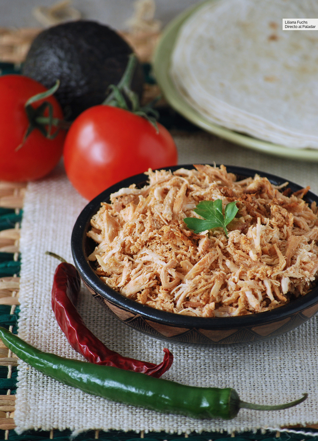 Pulled chicken o pollo deshilachado. Receta de cocina fácil, sencilla y