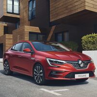 El nuevo Renault Mégane Sedán se pone al día en tecnología, pero se queda sin versión híbrida enchufable
