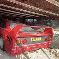 Encontró dos Ferrari F40 abandonados en Google Maps y decidió buscarlos. Se llevó dos sorpresas al encontrarlos 
