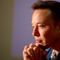 Elon Musk pide a marcas que regresen su publicidad a Twitter y promete no aventajar a Tesla