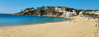 Este pueblo de pescadores lleno de calas escondidas es uno de los secretos mejor guardados de Cataluña 