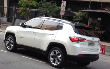 El nuevo Jeep Compass se deja ver en Brasil sin camuflaje