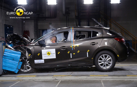 Mazda3 2013 Luxury AT