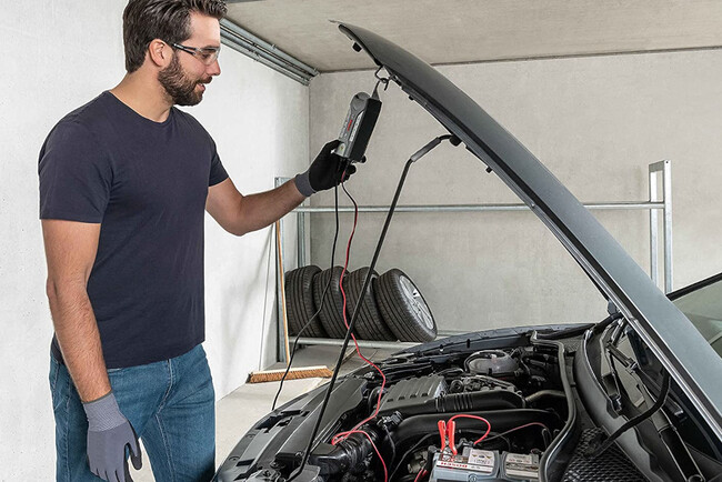 Bosch C1 cargador de baterías inteligente y automático, 12V / 3,5A, para baterías de plomo-ácido, GEL y Start/Stop