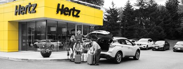 Decenas de viajeros se quedaron tirados cuando los trabajadores de una empresa de alquiler de coches se fueron a casa antes de tiempo. Decidieron tomarse la justicia por su mano