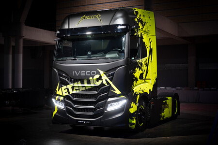 Iveco S Way Metallica Special Edition