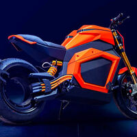 La Verge TS puede parecer una moto eléctrica más, pero su motor escondido en la rueda trasera lo cambia todo con 136 CV y 1.000 Nm