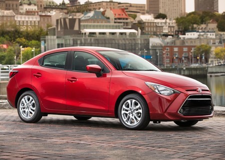 El Toyota Yaris R ya lleva control de estabilidad en México