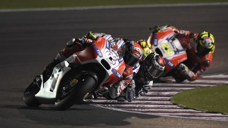 Dovizioso Lorenzo Rossi Iannone Motogp Catar 2015
