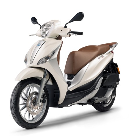 Piaggio Medley 01