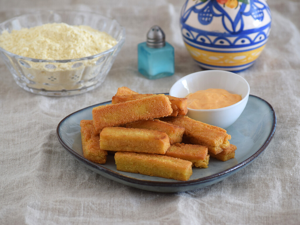 Receta de panisse tradicional, el picoteo francés con harina de garbanzos ideal para un aperitivo nutritivo y sin gluten