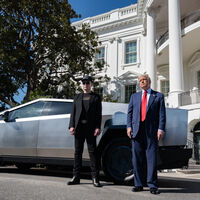 Tesla se las prometía muy felices cuando Elon Musk entró en la Casa Blanca. Ahora afronta un escenario de terror