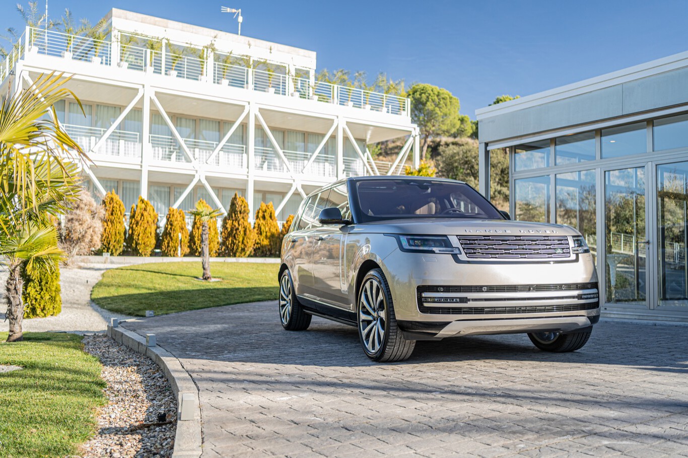 Primer contacto con el Range Rover 2022: lujo y vanguardismo en el exclusivo todoterreno que empieza en 143.300 euros