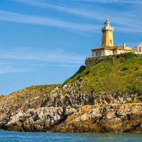 El enclave marinero donde reina la paz y hay las mejores vistas al eclipse de Sol 2026 de toda Asturias, aderezadas con bogavante