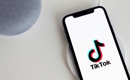 TikTok empieza a pagar a algunos creadores de contenido por sus vídeos como primer paso para la monetización en la plataforma