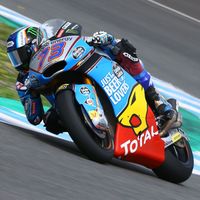 Álex Márquez firma el mejor tiempo del viernes en una jornada muy igualada de Moto2