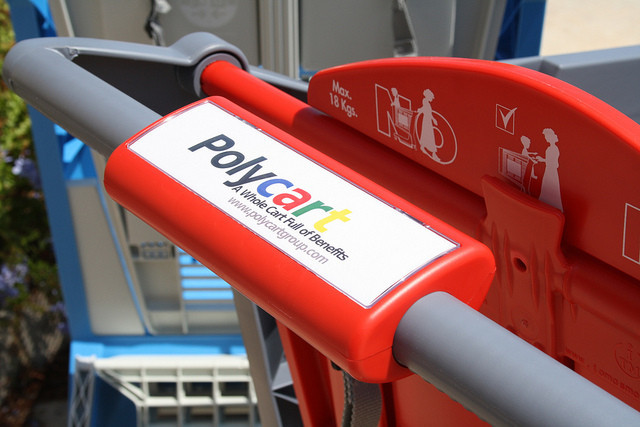 El carro de la compra, otro lugar desde el que pueden caer (y hacerse mucho daño)