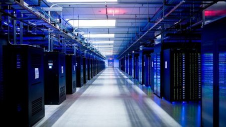 Rebotar las señales WiFi en los techos podría mejorar el rendimiento de los centros de datos