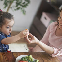 Lograr que tus hijos coman verduras es más sencillo de lo que crees, según un nuevo estudio