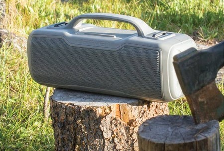 Los nuevos altavoces portátiles de Braven prometen resistir tus salidas al campo y hasta al usuario más manazas