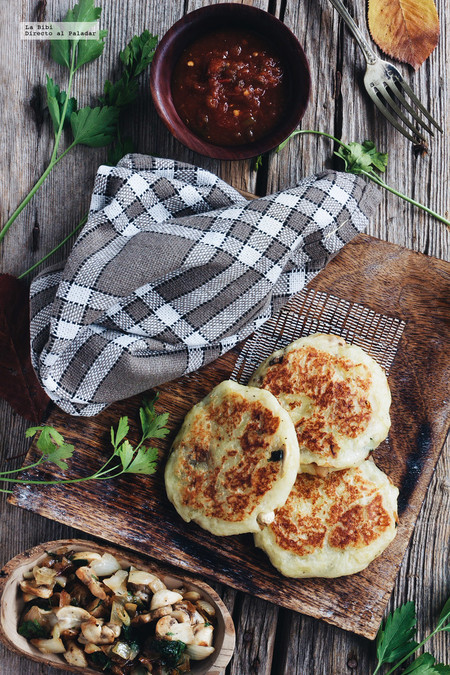 Pastelitos de papa rellenos de hongos. Receta fácil