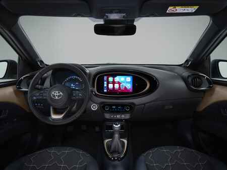 Toyota Aygo X Cross 4