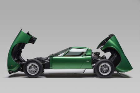Alucinarás con el primer Lamborghini Miura SV restaurado por PoloStorico