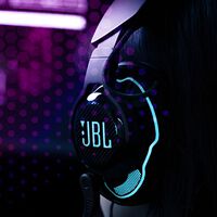 Si buscas unos auriculares inalámbricos, con cancelación de ruido y cómodo si tienes gafas, os recomiendo estos JBL Quantum 910