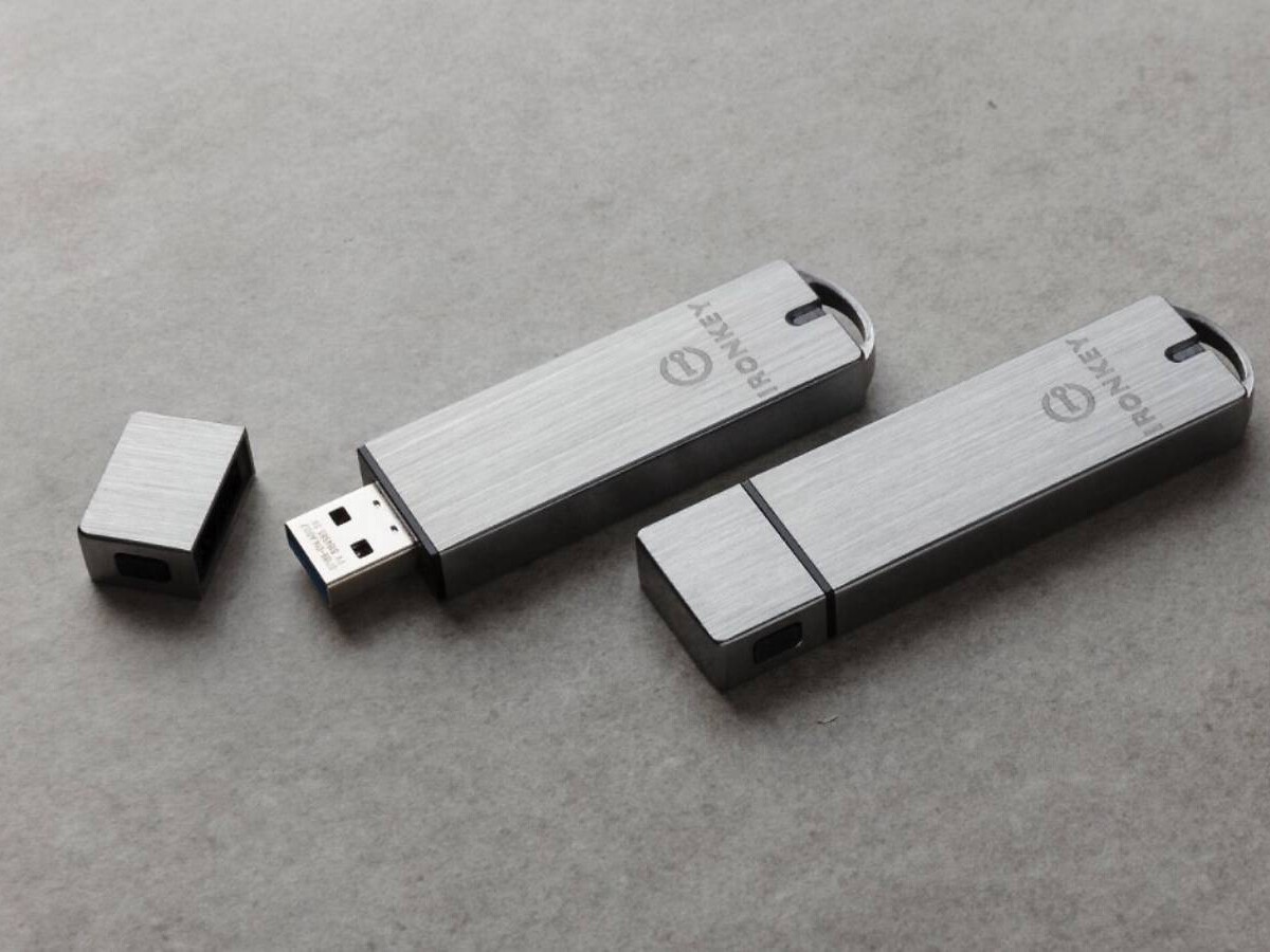 Un hombre perdió 230 millones de euros en su llave USB cifrada de bitcoin.  Ahora puede recuperarlos, pero no quiere