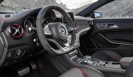 Mercedes-Benz CLA 45 AMG Shooting Brake