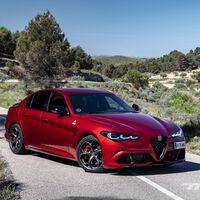 Probamos el Alfa Romeo Giulia Quadrifoglio: una berlina irracional de 519 CV que lo tiene todo para convertirse en un clásico moderno