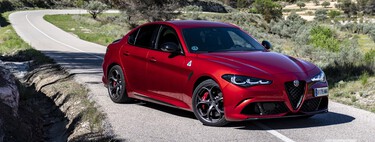 Probamos el Alfa Romeo Giulia Quadrifoglio: una berlina irracional de 519 CV que lo tiene todo para convertirse en un clásico moderno