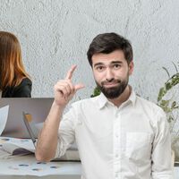 Más del 30 % de los españoles prefieren bajarse el sueldo que seguir trabajando cinco días por semana. No saber cuánto vas a cobrar, tampoco hace ninguna gracia 
