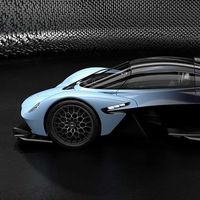 El Aston Martin Valkyrie ha vuelto a cambiar antes de su lanzamiento y por fin enseña su interior