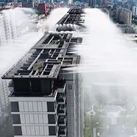 Hace tanto calor en China que han convertido los edificios en cascadas gigantes para enfriar ciudades enteras 
