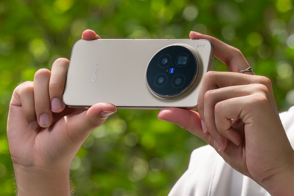 El Vivo X300 Pro llega a España: precio y disponibilidad oficiales del buque insignia de Vivo con telefoto de 200 megapíxeles