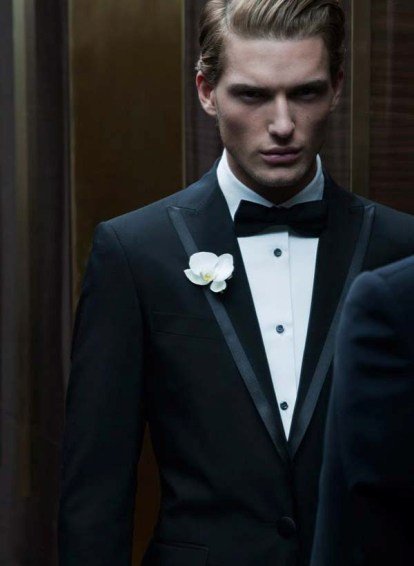 DSquared2 se anima con el lookbook de trajes para esta temporada Primavera-Verano 2011