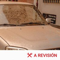 Me he dado cuenta de que es mejor utilizar una solución casera para limpiar los cristales del coche que dejarme el dinero en productos milagrosos