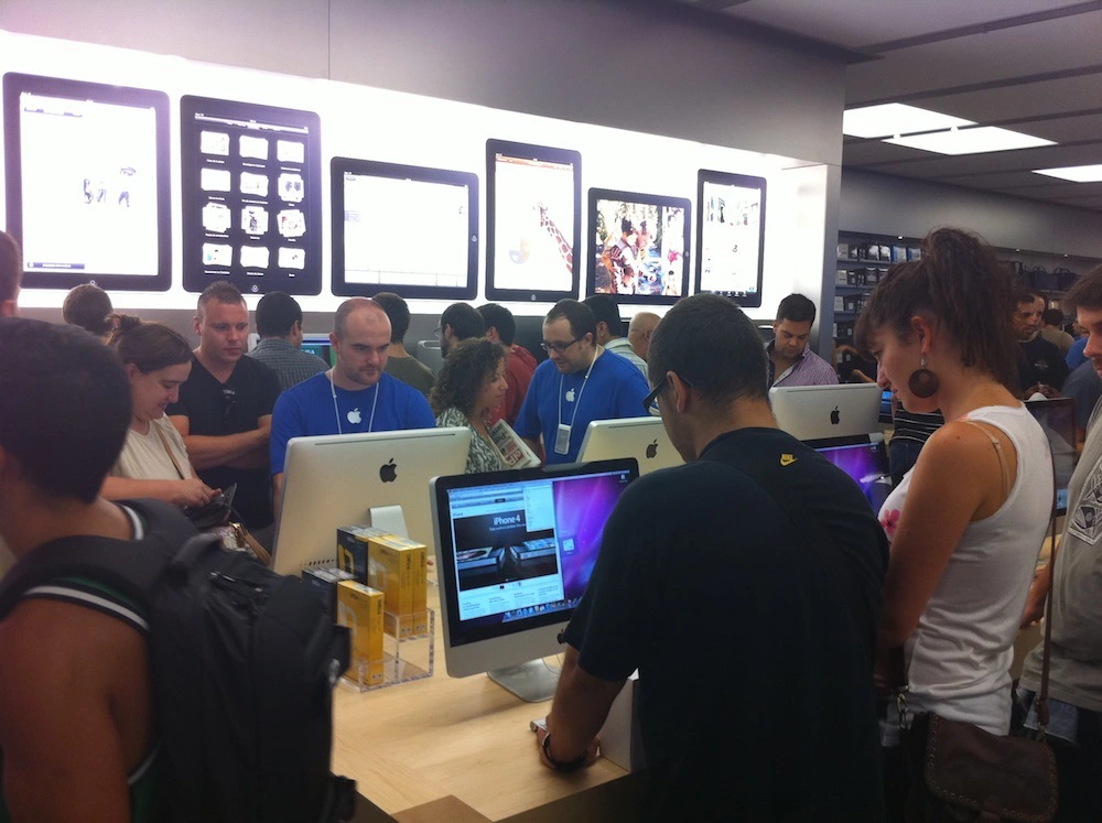 Foto de Inauguración Apple Store La Maquinista (83/93)