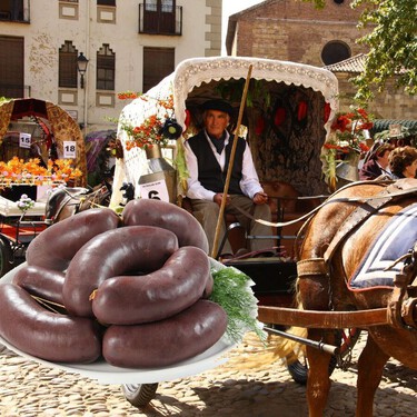Desfile de pendones, carros engalanados y cientos de tapas de morcilla en las fiestas de San Froilán que arrancan en León 