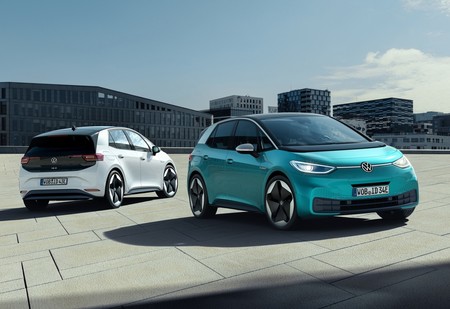 Los primeros Volkswagen ID.3 llegarán en septiembre, pero no tendrán todas sus funciones hasta 2021 previa visita en concesionario
