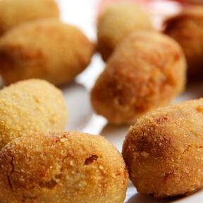 Mery García, cocinera: "La bechamel más rica para las croquetas se hace con dos hojas de gelatina, una cucharada de harina y un vaso de leche"  