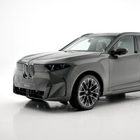 El nuevo BMW iX5 es el eléctrico más bestia de BMW: casi tres toneladas y tamaño XXL para hacer hueco a una batería tan grande como la de dos Tesla