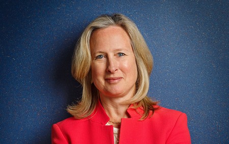 Katherine Adams se une a Apple como consejera general y vicepresidenta de asuntos jurídicos y de seguridad global